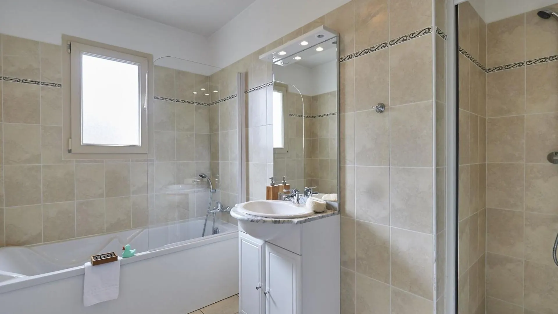 Holiday Home With Dishwasher Near Sarlat Lanzac