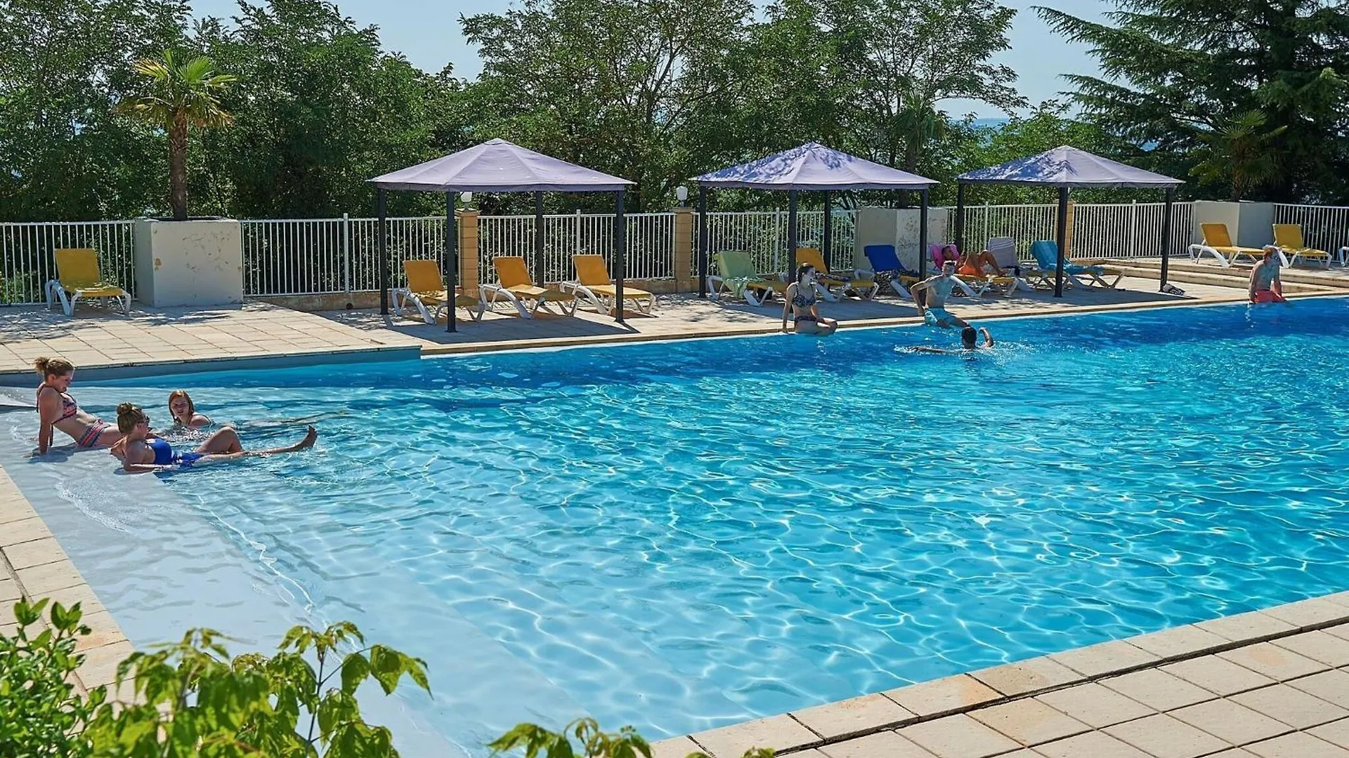 Holiday Home With Dishwasher Near Sarlat Lanzac